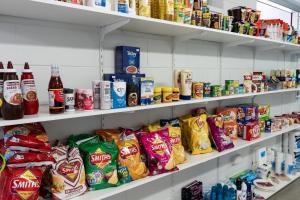 度假园内部或周边的超市或其他商店