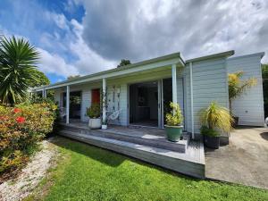 Κήπος έξω από το Hahei Getaway Tahi +6 φωτογραφίες