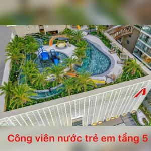 une image de la piscine d'un complexe dans l'établissement Homestay the Sóng, à Vung Tau