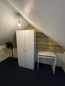 Fotografie z fotogalerie ubytování Shared House in Chakeshill Drive v destinaci Bristol