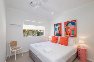 Postel nebo postele na pokoji v ubytování Clearwater Noosa Resort
