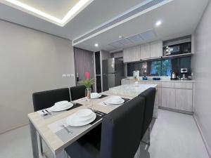 Köök või kööginurk majutusasutuses 市中心URBITIA 精品公寓