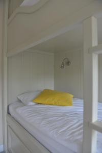Letto o letti in una camera di Five Point Hostel & Apartments