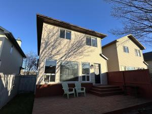 Το κτήριο όπου στεγάζεται  η παραθεριστική κατοικία