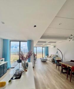 Posezení v ubytování Saint Simeon Resort and Spa - Biệt Thự View Biển 3 Phòng Ngủ