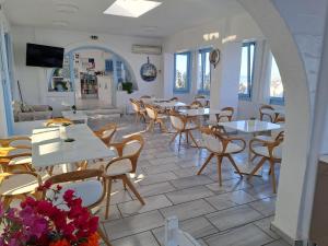 Gallery image of Stratos Apartments & Studios in Parikia