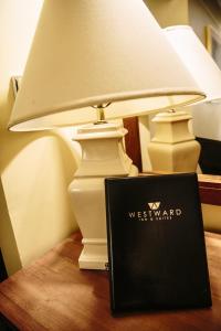 O zonă de relaxare la Westward Inn & Suites
