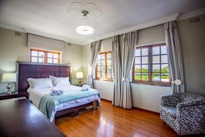 Ένα ή περισσότερα κρεβάτια σε δωμάτιο στο Villa Luisa: Sun-filled hidden gem with Pool.