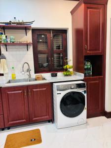 A kitchen or kitchenette at Mano Residence esidence