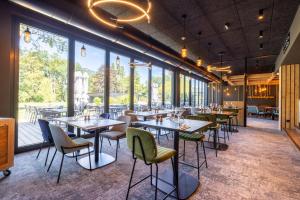 Restauracja lub miejsce do jedzenia w obiekcie Miura