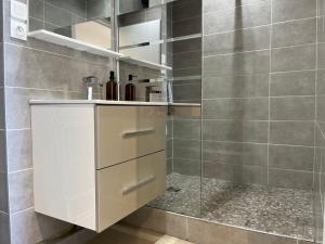 Koupelna v ubytování Suite Miramar - Check in h24 - Wifi