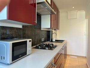 Kuchyň nebo kuchyňský kout v ubytování Suite Miramar - Check in h24 - Wifi + 26 fotografií