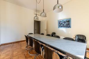 The business area and/or conference room at Ca' Magenta