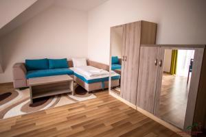 Selfness Hotel Vadvirág Mátraszentimre的休息区