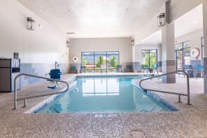 Bazén v ubytování Hampton Inn Durango nebo v jeho okolí