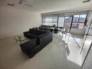 Posezení v ubytování Tuggeranong Short Stay #06C - Sleeps 6
