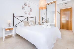 Posteľ alebo postele v izbe v ubytovaní Benalmadena Sol y Mar
