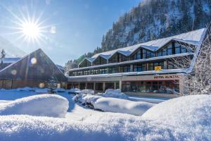 JUFA Hotel Grünau im Almtal v zimě