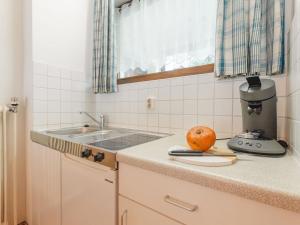 Kuchyňa alebo kuchynka v ubytovaní Apartment Sepp by Interhome