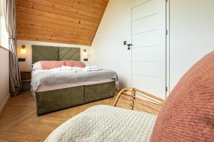 Posteľ alebo postele v izbe v ubytovaní Białka i Skałka domki z jacuzzi i widokiem na góry - jacuzzi and mountain view
