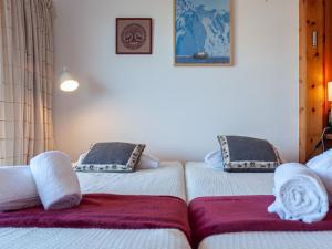 Ένα ή περισσότερα κρεβάτια σε δωμάτιο στο Apartment Christiania 2 O1 by Interhome