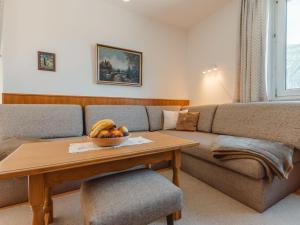 Część wypoczynkowa w obiekcie Apartment Martini by Interhome
