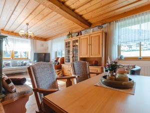 TV a/nebo společenská místnost v ubytování Holiday Home Erlachhof by Interhome