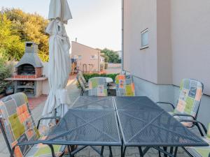 Balkón nebo terasa v ubytování Apartment Mlasina-4 by Interhome