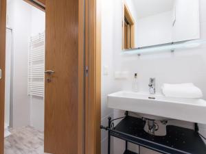 Łazienka w obiekcie Apartment IVA by Interhome