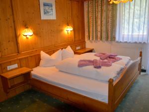 Posteľ alebo postele v izbe v ubytovaní Apartment Silvretta-1 by Interhome
