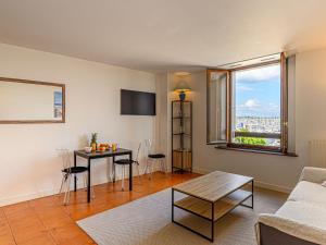 Posezení v ubytování Apartment Le Quai by Interhome
