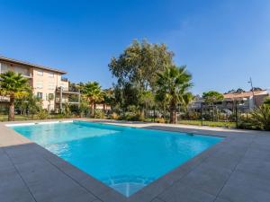 Gallery image of Apartment Le Clos Jardin-4 by Interhome in Bormes-les-Mimosas