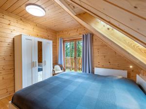 Postel nebo postele na pokoji v ubytování Chalet Schwabenhütte by Interhome + 32 fotografií