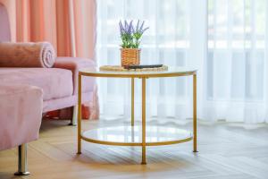 Χώρος καθιστικού στο Apartament Pudrowy z Basenem Letnim by HolidaySun