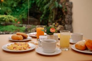 Comida no hotel ou em algum lugar perto