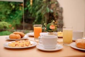 Comida no hotel ou em algum lugar perto