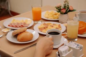 Comida no hotel ou em algum lugar perto