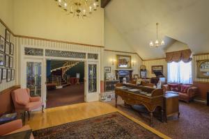 Gallery image of Hill House Inn in Mendocino
