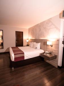 Postel nebo postele na pokoji v ubytování Aku Hotels + 37 fotografií