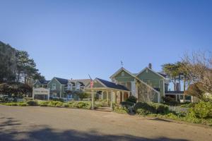 Gallery image of Hill House Inn in Mendocino