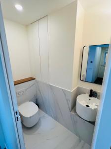 Salle de bains dans l'établissement LOFT Triplex 300m² à 10 min PARIS/EXPO