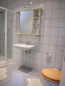 Koupelna v ubytování Hotel Acacia