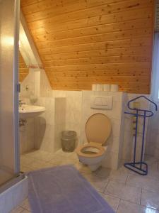 Koupelna v ubytování Hotel Acacia
