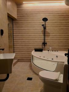 Bagno di Alaqur View Inn نزل واجهة العقر