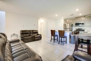 Comfy Las Vegas Retreat about 7 Mi to The Strip!