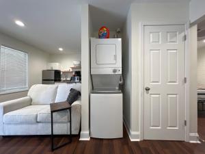 Η κουζίνα ή μικρή κουζίνα στο 1BR Near Downtown & Mountain Goat Coffee