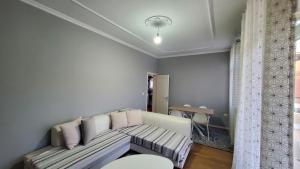 En eller flere senger på et rom på Sias Apartments Korce