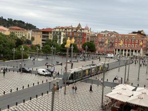 Hosté ubytování Massena square View 2 min to the beach & the old town