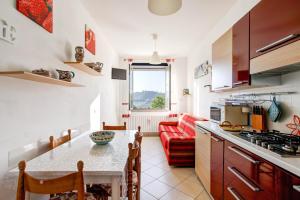 Kuhinja oz. manjša kuhinja v nastanitvi Appartamento a Spoleto.