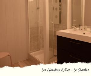 Ένα μπάνιο στο Les Chambres D'Aline +2 φωτογραφίες
